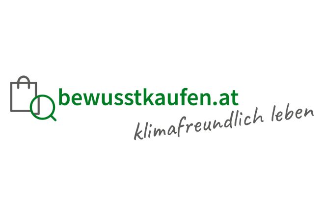 Logo bewusstkaufen.at - Klimafreundlich leben; mit gezeichneter Einkaufstasche und Lupe