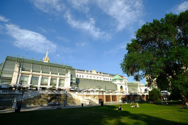 Palemenhaus im Burggarten