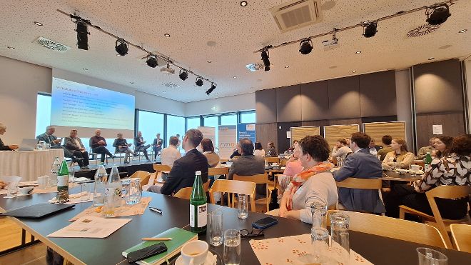 Podikum und Publikum des Policy Labs zum Bodenschutz 